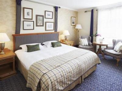 фото отеля Oulton Hall Hotel Leeds