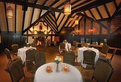 фото отеля Old Mill Inn & Spa
