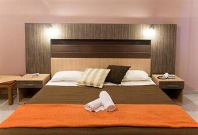 фото отеля Zoe's Hotel-Studios
