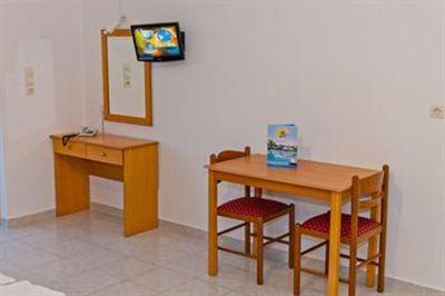 фото отеля Zoe's Hotel-Studios