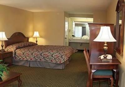 фото отеля Anaheim Camelot Inn & Suites