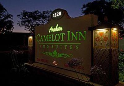фото отеля Anaheim Camelot Inn & Suites