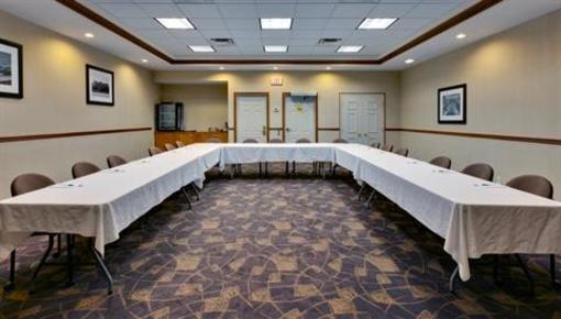 фото отеля Country Inn & Suites Kanata Ottawa