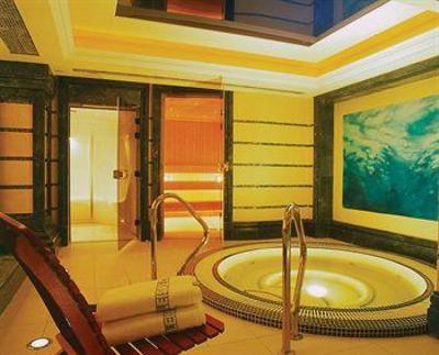 фото отеля Killarney Plaza Hotel and Spa