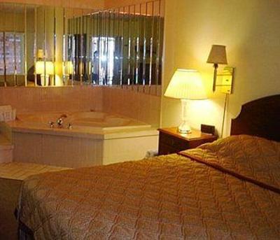 фото отеля Caravan Inn Niagara Falls