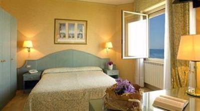 фото отеля Hotel Sole Mare Ventimiglia