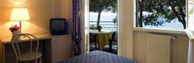 фото отеля Hotel Sole Mare Ventimiglia