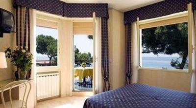 фото отеля Hotel Sole Mare Ventimiglia