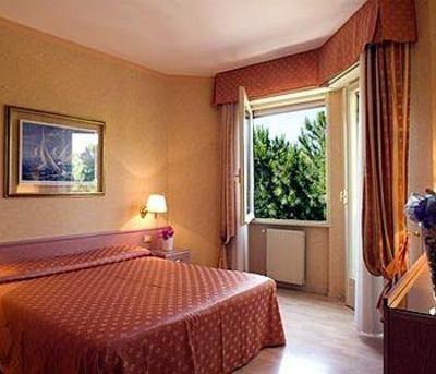 фото отеля Hotel Sole Mare Ventimiglia