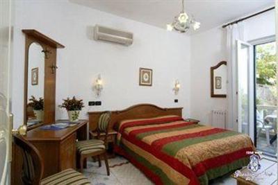 фото отеля Hotel Giardino delle Ninfe e La Fenice