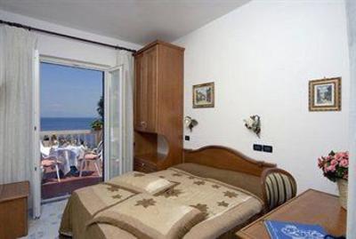 фото отеля Hotel Giardino delle Ninfe e La Fenice