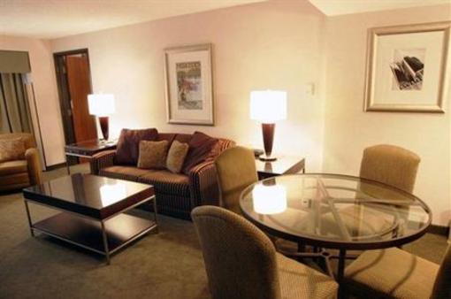 фото отеля Crowne Plaza Hotel Auburn Hills