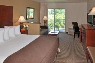 фото отеля Oxford Suites Yakima