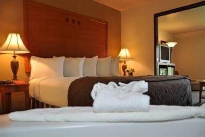 фото отеля Oxford Suites Yakima
