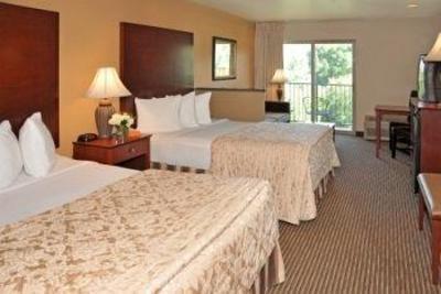 фото отеля Oxford Suites Yakima