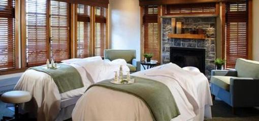 фото отеля Fairmont Le Chateau Montebello