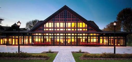 фото отеля Fairmont Le Chateau Montebello
