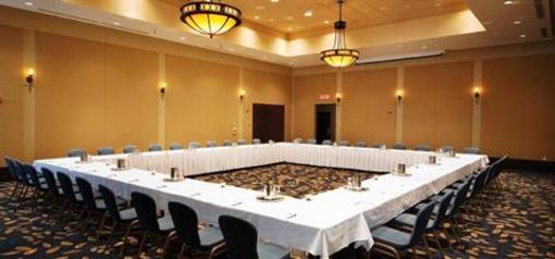 фото отеля Fairmont Le Chateau Montebello