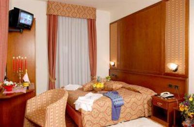фото отеля Hotel Carlone Breguzzo