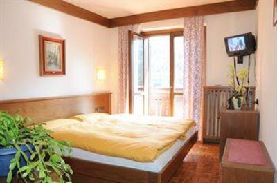 фото отеля Hotel Carlone Breguzzo