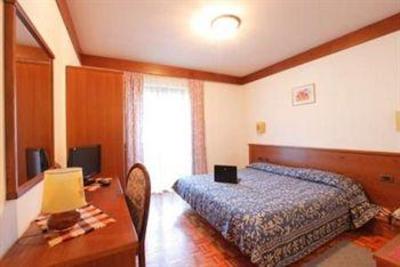 фото отеля Hotel Carlone Breguzzo