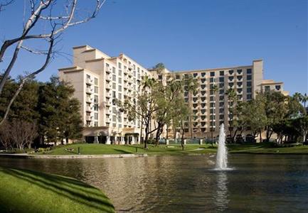 фото отеля Costa Mesa Marriott Suites
