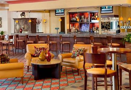 фото отеля Costa Mesa Marriott Suites