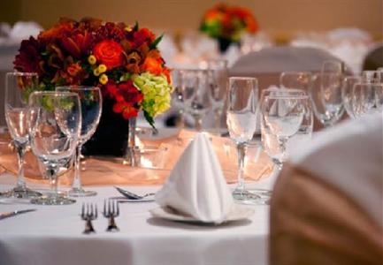 фото отеля Costa Mesa Marriott Suites