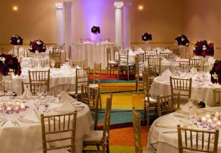 фото отеля Costa Mesa Marriott Suites