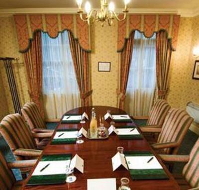 фото отеля Winchester Royal Hotel