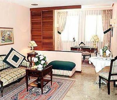фото отеля Suites Hotel - Foxa 25