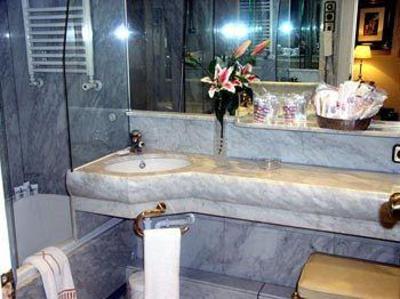 фото отеля Suites Hotel - Foxa 25