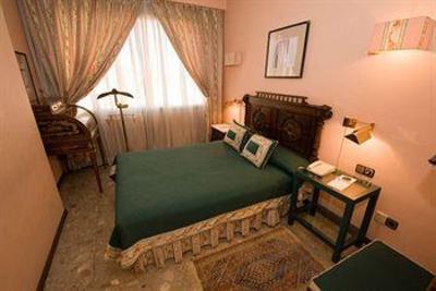 фото отеля Suites Hotel - Foxa 25