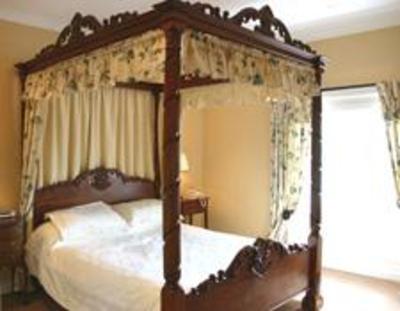 фото отеля Blue Bell Hotel