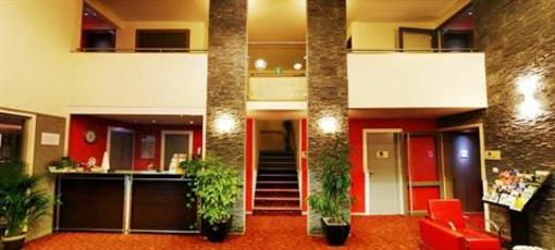 фото отеля Kyriad Hotel La Fleche
