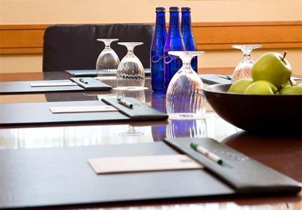 фото отеля Courtyard by Marriott Oakland Emeryville