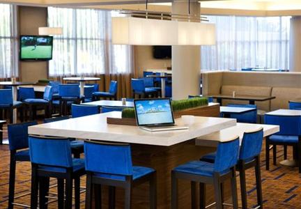 фото отеля Courtyard by Marriott Oakland Emeryville