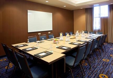 фото отеля Courtyard by Marriott Oakland Emeryville