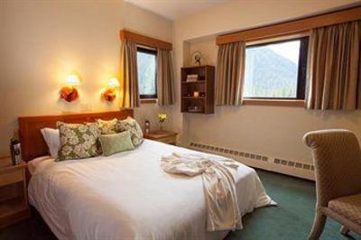 фото отеля CMH Bugaboo Lodge