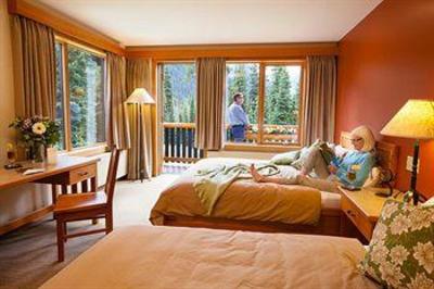 фото отеля CMH Bugaboo Lodge