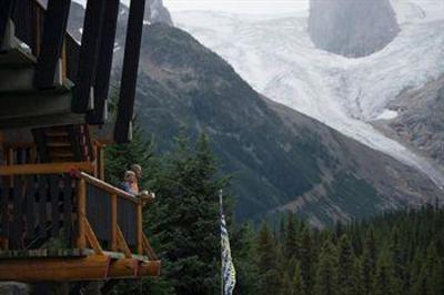 фото отеля CMH Bugaboo Lodge