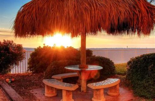фото отеля Sea Breeze Condominiums by JC Resort Vacation Rentals