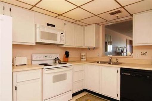 фото отеля Sea Breeze Condominiums by JC Resort Vacation Rentals