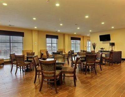 фото отеля Econo Lodge Inn And Suites Minot