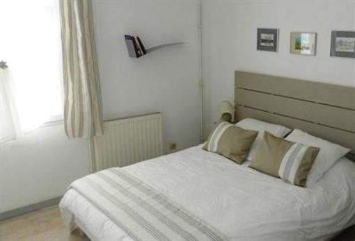 фото отеля Chambres d'Hotes L'Ostal de Pombonne