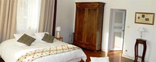 фото отеля Chambres d'Hotes L'Ostal de Pombonne