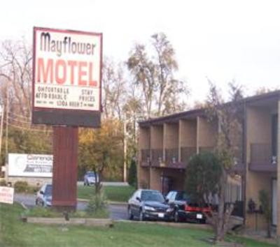 фото отеля Mayflower Motel Clarendon Hills