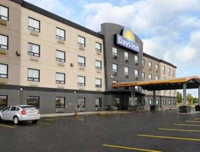 фото отеля Days Inn Airport West Regina
