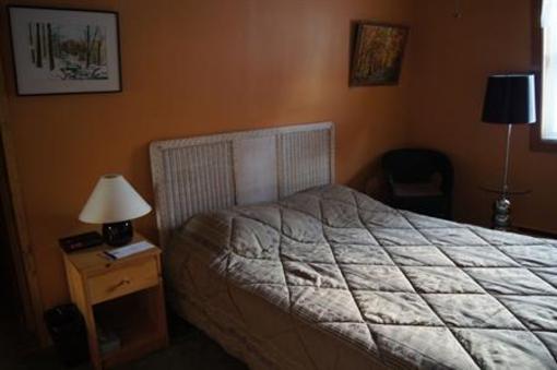 фото отеля Auberge Sainte Catherine de Hatley