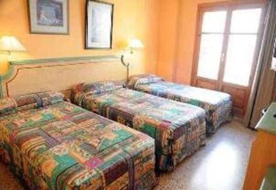 фото отеля Hostal El Avila